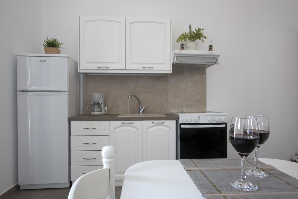 אנטיפארוס Angelique Apartment מראה חיצוני תמונה